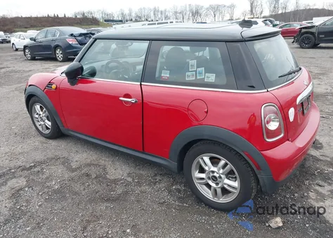 2013 Mini Hardtop Cooper z USA, uszkodzony, nr VIN WMWSU3C57DT549265